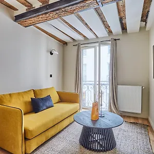 Center Of By Studio Prestige Parijs